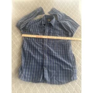 Cabela's Men's Medium Blue plaid Long Sleeved Button Up Shirt